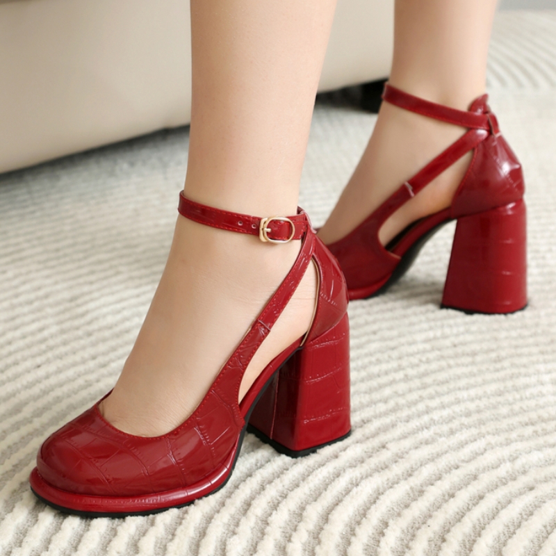 Women Shoes Branded - Красные женские босоножки на высоком каблуке